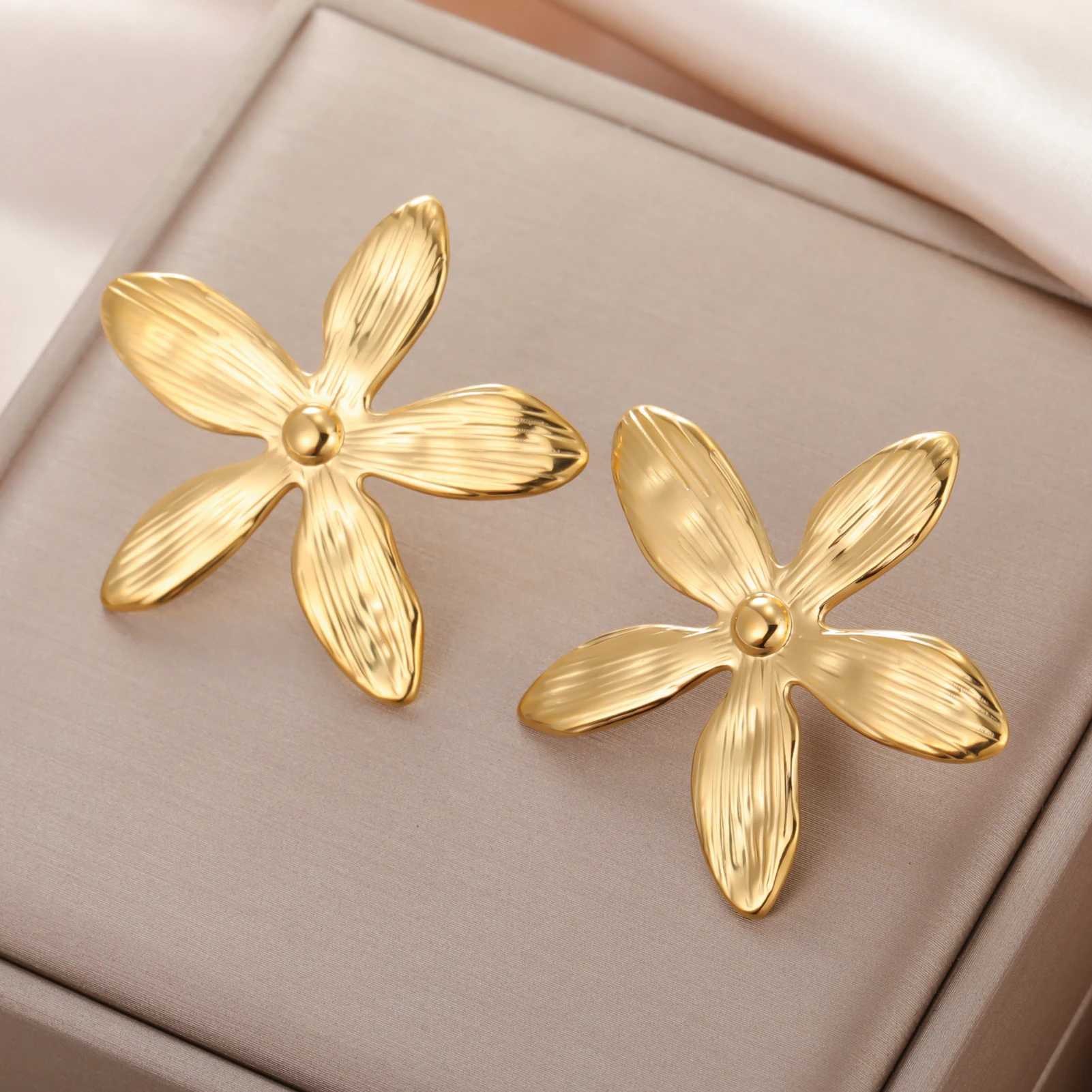 Cazador Jasmine Flower Earrings for Women Gold Color Waterproof Jewelry Stainless Steel Stud Piercing Earrings Gifts 2025 Trend C251103