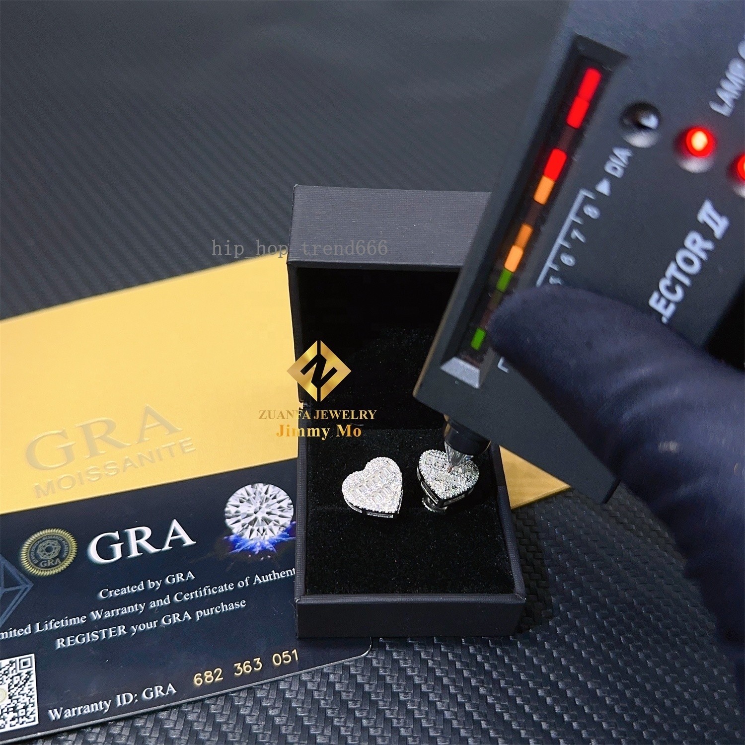 Wholesale Price Hip Hop Iced Out Style Earrings Jewelry 925 Silver Heart VVS1 Baguette Moissanite Diamond Stud Earrings Man Gift