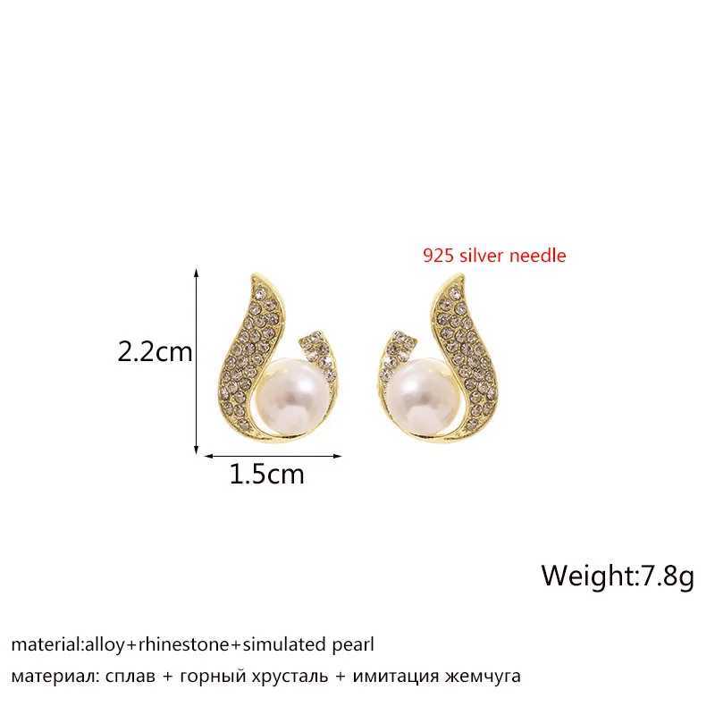 New Fashion Crystal Womens Unusual Earrings Gold Color Flame Pearl Stud Earrings Korean Style Ear Jewelry boucle doreilles C251103