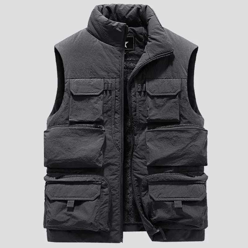 2024 New Mens Cargo Vest Winter Thick Fleece Warm Sleeveless Jacket Solid Color Tactical Coat Men Pockets Work Waistcoat 6XL X250403