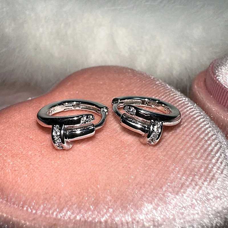 Luxurious cubic zirconia sparkling nail ring earrings suitable for women trending in gold and silver Y2K earplugs and earrings jewelry gifts Y250401