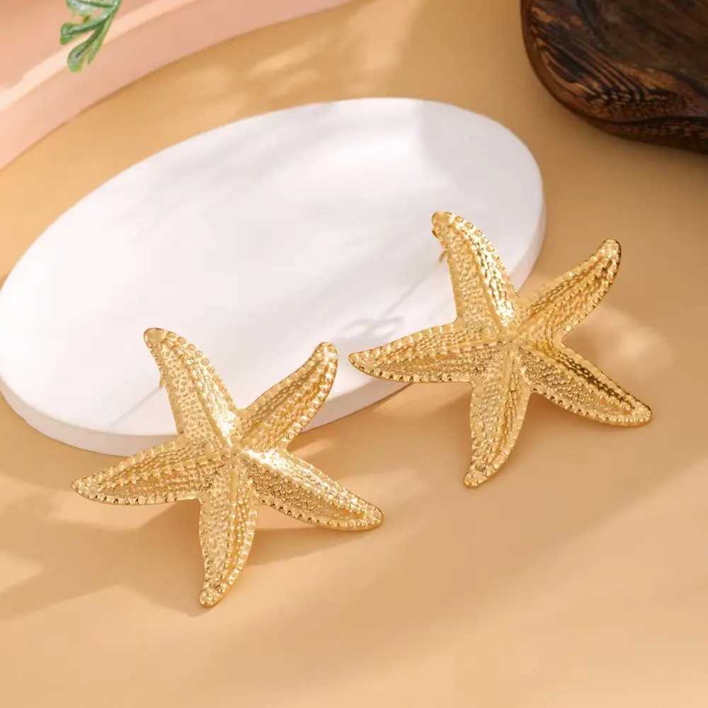 Ocean style earrings made of stainless steel 18K gold starfish earrings simple luxurious and highend earrings for women C251103
