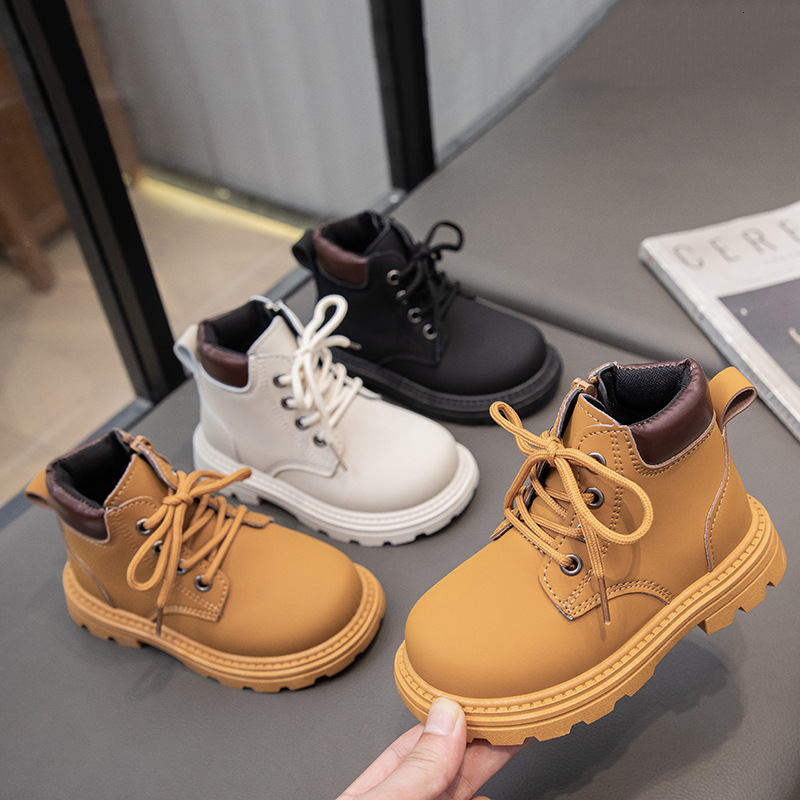 Childrens Short Boots 2024 New Fashionable British Style Girls Yellow Boots Medium and Small Childrens Soft Bottom Anti slip Boys Martin Boots