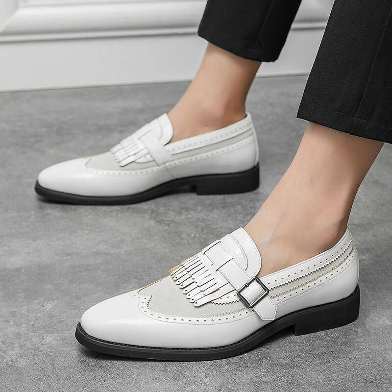 Men's in plus size, new casual fashionable trend, Blok pointed leather shoes, British style groom's wedding shoes