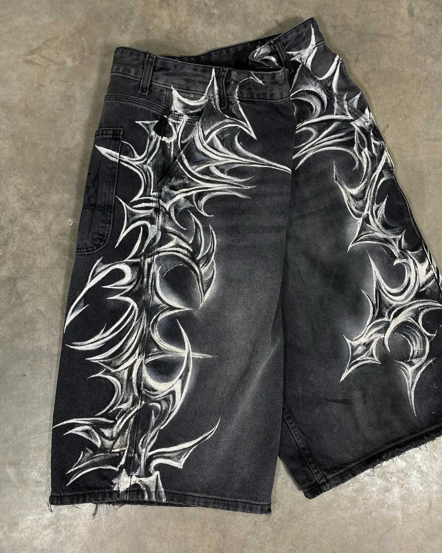 American Retro Gothic Hallown Geometry Graffiti Print Denim Shorts Men Women Y2k Low Waist Baggy Kn Length Jeans Jorts Short X250403