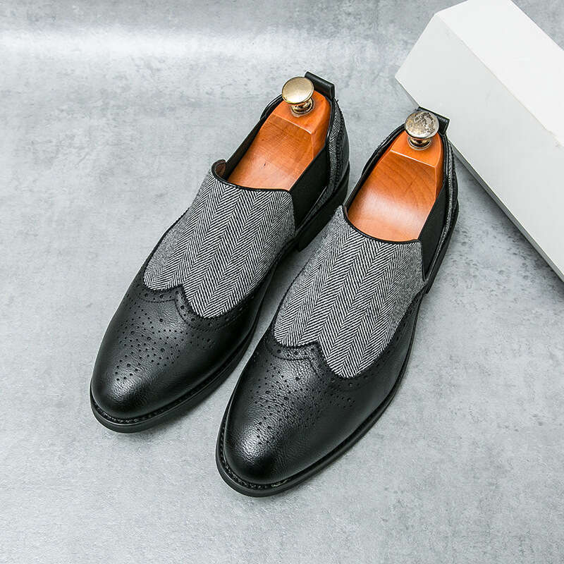 Men's in plus size, new casual fashionable foot covers, carved Blok leather shoes, trendy wedding shoes