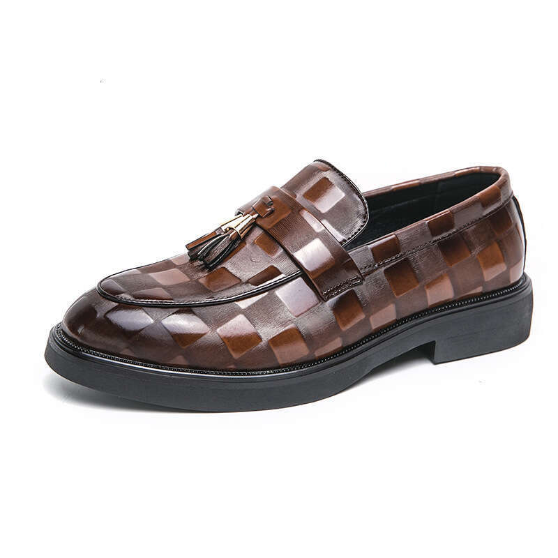 Large size 2024 Spring and Autumn new item for men, patent leather tassel men's shoes, 46 British wedding shoes