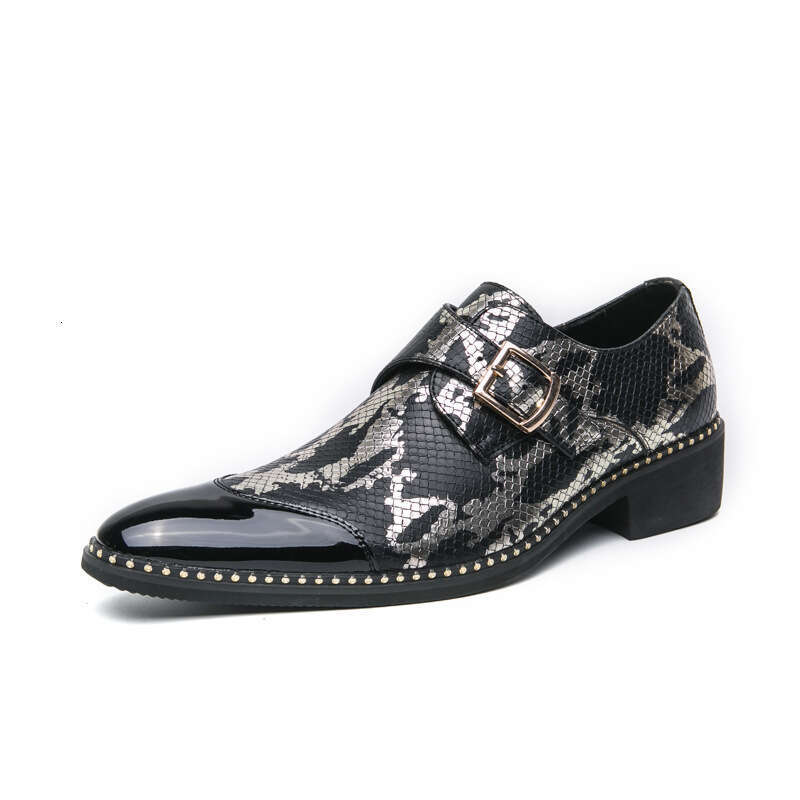 Large high-heeled shoes, 2024 Spring and Autumn new items, men's height increasing nightclub trend snake skin pattern leather shoes