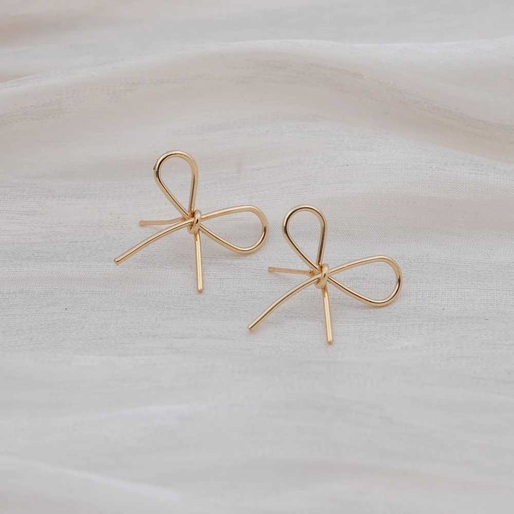 Personality Minimalism Hollow Bowknot Gold Color Line Smooth Drop Earrings for Women Geometry Hyperbole Fashion Party Jewelry C251103