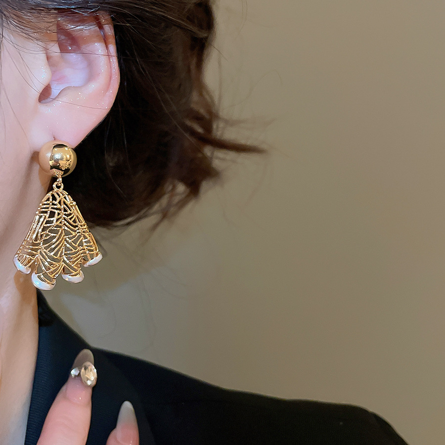 New DIY Striped Texture Copper Accessories European and American Fashion Star Moon Earrings - view 3