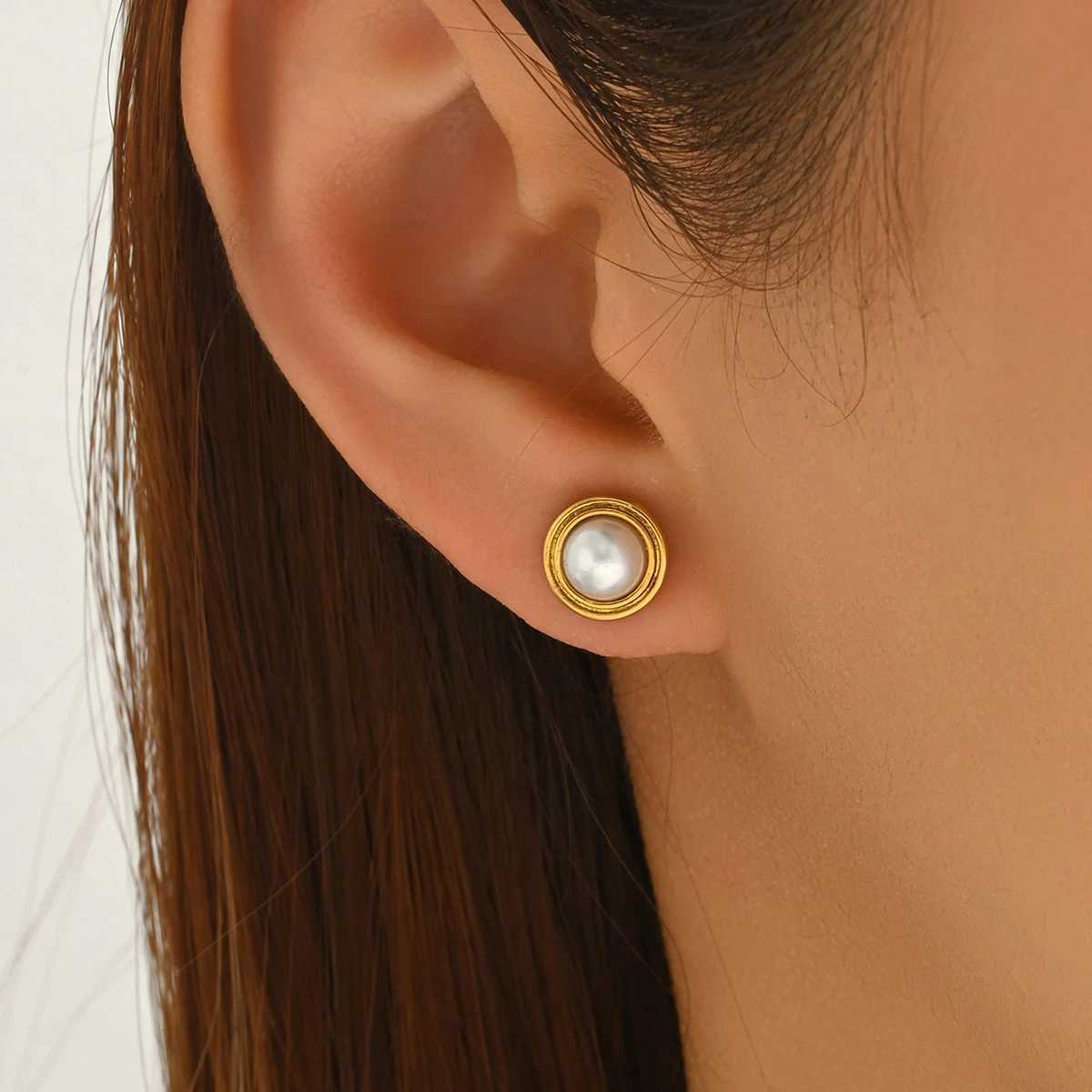 Womens Mini Pearl Flower round Earrings 18K GoldPlated Stainless Steel Vintage Waterproof Jewelry Gift C251103