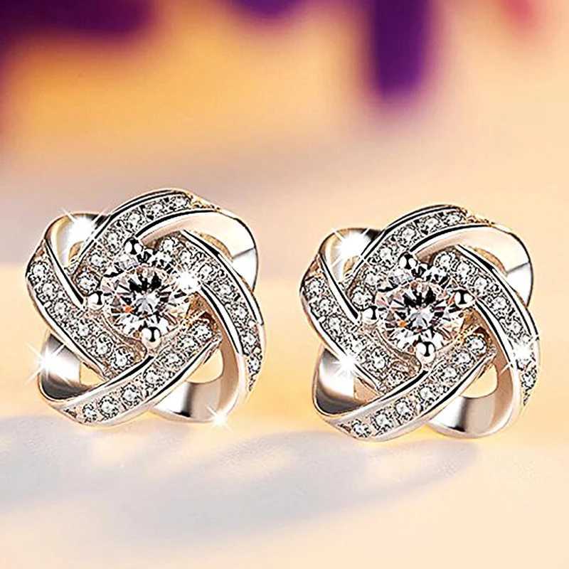 Huitan Delicate Design Stud Earrings Women Wedding Ceremony Accessories with WhitePurple Zirconia Exquisite Lady Chic Jewelry C251103