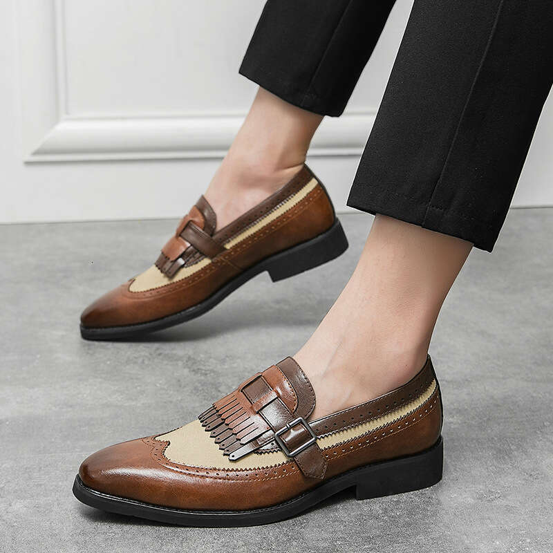 Men's in plus size, new casual fashionable trend, Blok pointed leather shoes, British style groom's wedding shoes