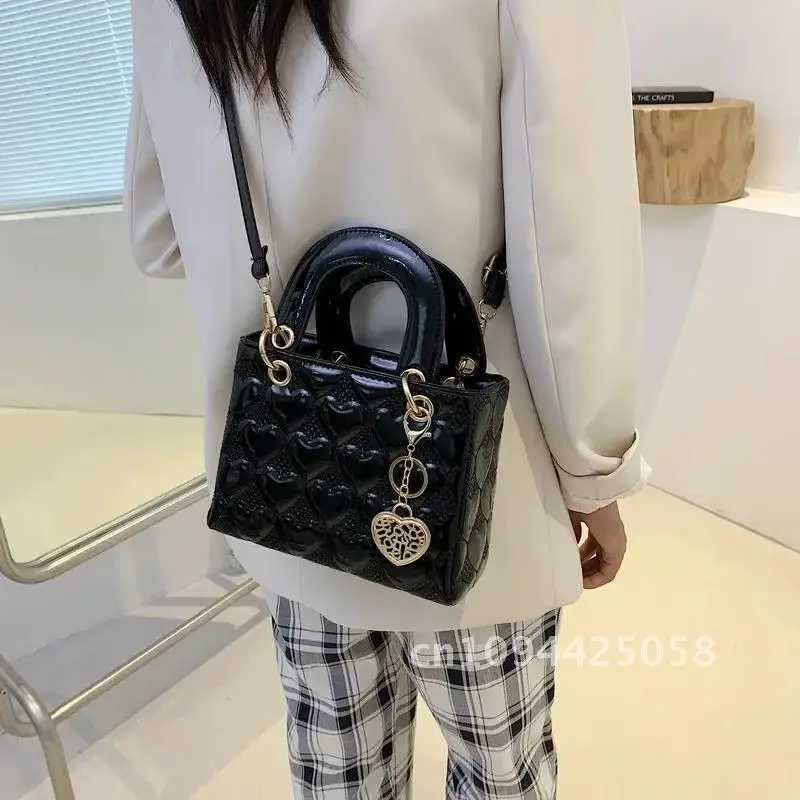 Handbag 2024 Brand High Quality hot Fashion Crossbody Shoulder Handle Bags Square Classic Women Bag QuiltedC250403