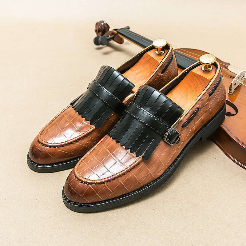Men's shoes in plus size, new casual fashionable British style set foot leather shoes, Korean version trendy men's loafers