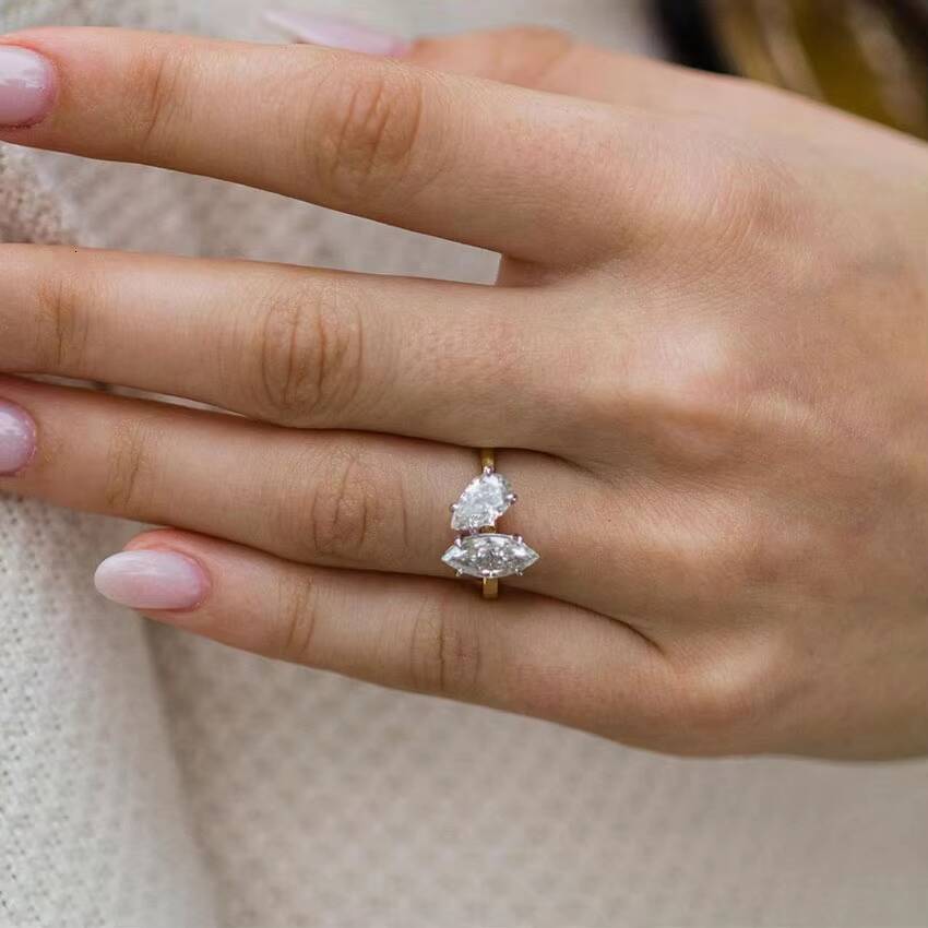 Chic Pear Cut and Marquise Cut in 14k AU585 Yellow Gold VVSVSD Color White Moissanite Womens Ring