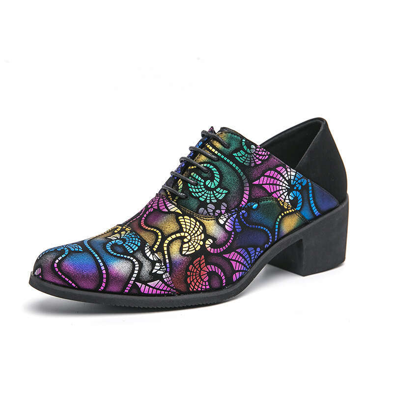 Large size 46 high-heeled leather men in the spring autumn 2024, with an outer height increase of 6 centimeters and a pattern for groom's wedding