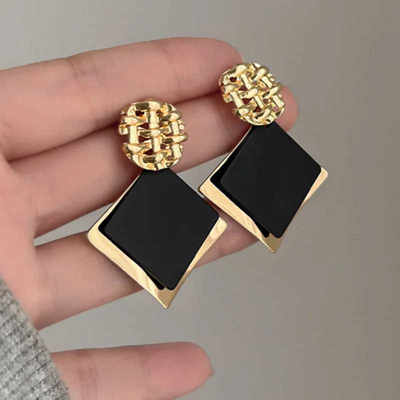 Double Color Rhombus Shape Dangle Earrings for Women Hollow Golden Metal Lattice Drop Earrings Geometry Party Punk Jewelry C251103
