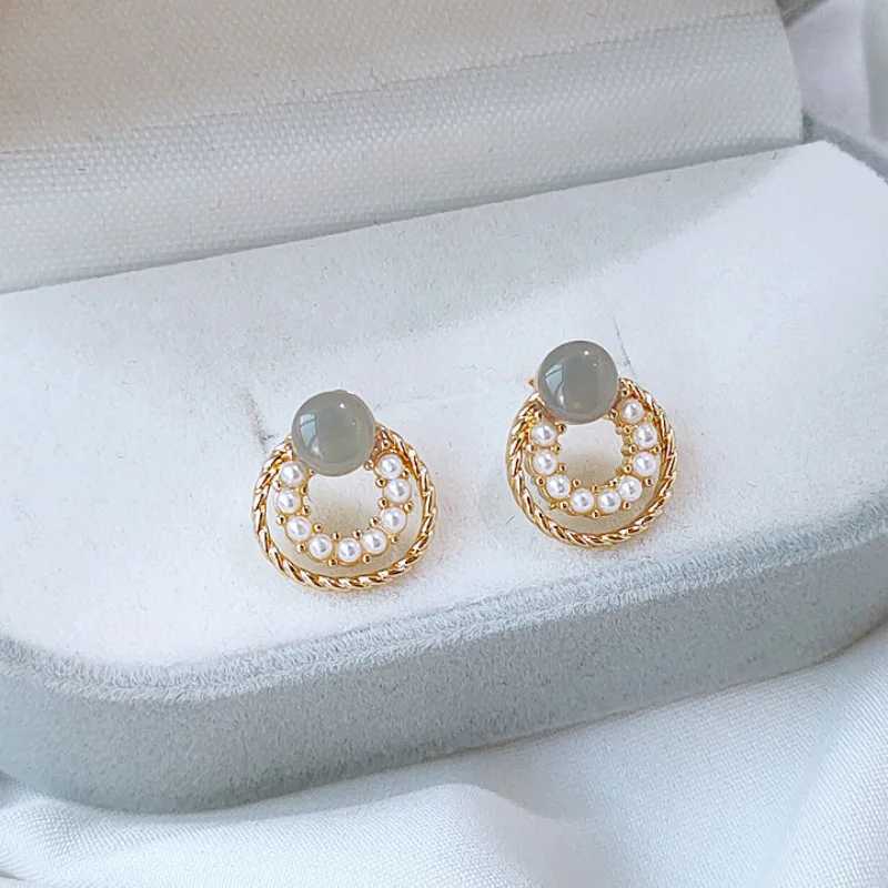 2024 New Small Round Earrings for Women Korean Fashion Sweet Imitaiton Pearl Circles Tiny Stud Earrings Geometry Ear Jewelry C251103