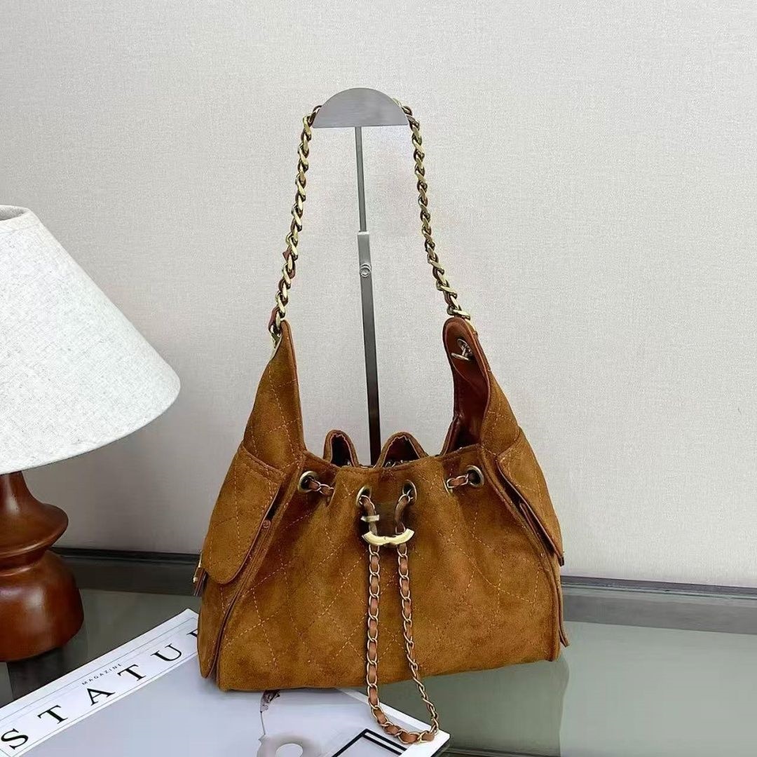 Designer bag luxury handbag autumn and winter new suede tote bag high quality large capacity shoulder bag metal chain luxury bag fashion bag