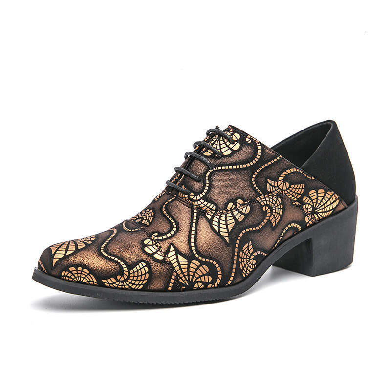 Large size 46 high-heeled leather men in the spring autumn 2024, with an outer height increase of 6 centimeters and a pattern for groom's wedding
