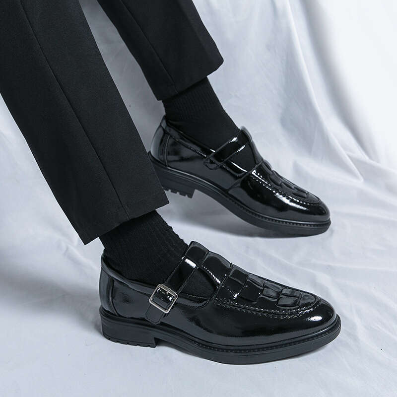 Large needle buckle loafers men's 2024 Spring and Autumn new patent shiny leather size 46 hairstylist casual shoes