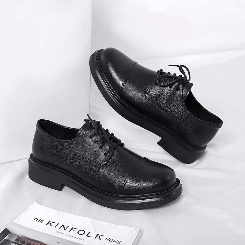 Men's oversized business dress fashionable and trendy lace up casual leather shoes, British style men's wedding shoes