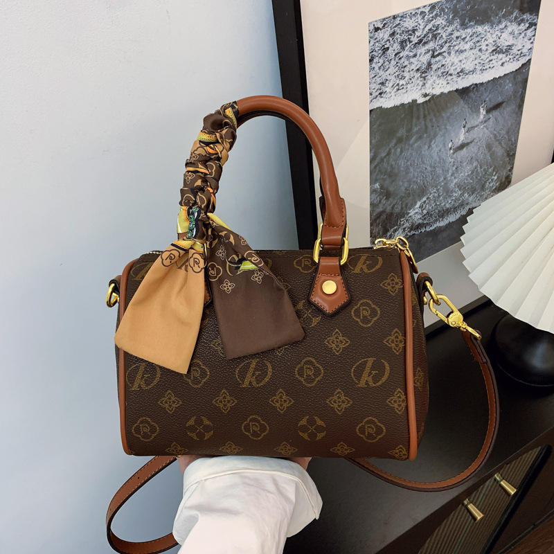 Senior sense Boston bag woman new pillow bag retro fashion handbag with one-shoulder cross-body bag