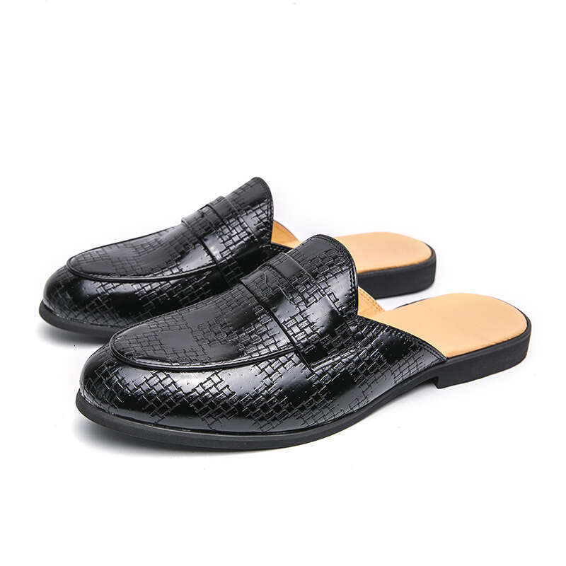 Men's shoes in plus size, summer new style, Baotou semi slipper fashionable foot covers, casual shoes, trendy leather slippers