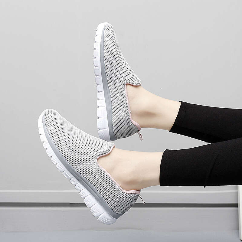 Summer new plus size breathable casual sports women's shoes, simple flat bottomed set feet, mom's loafers