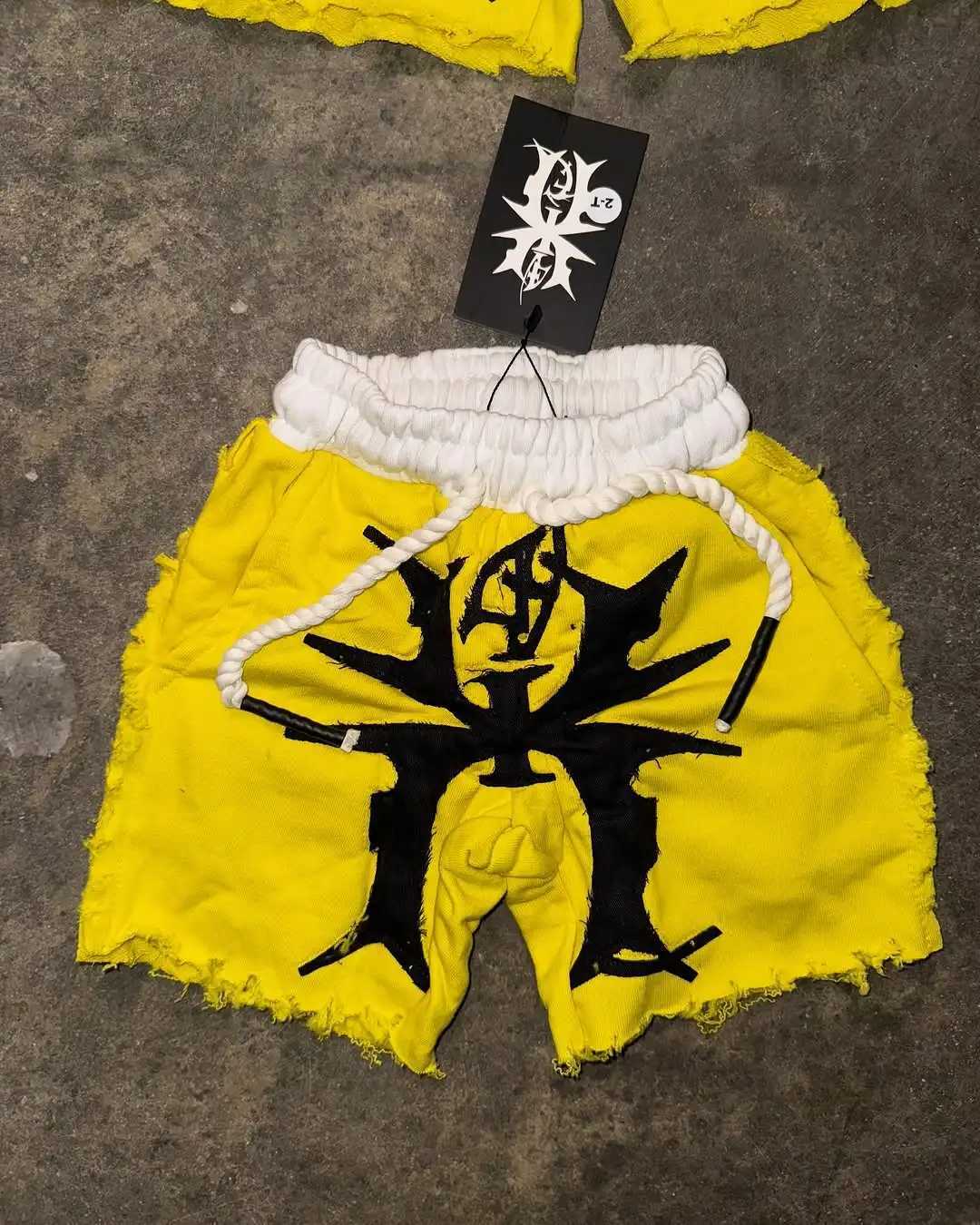 Y2K popular shorts fashion brand summer new patch embroidered pattern casual shorts mens Harajuku hip-hop oversized sports shorts W250403
