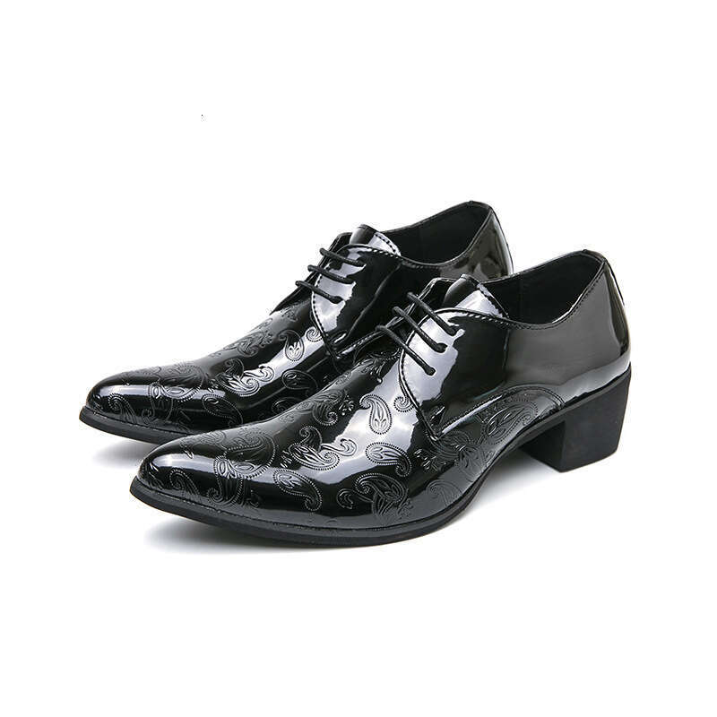2024 Men's Large Casual Fashion New High Heels Pointed Leather Trendy Hairstylist Shoes