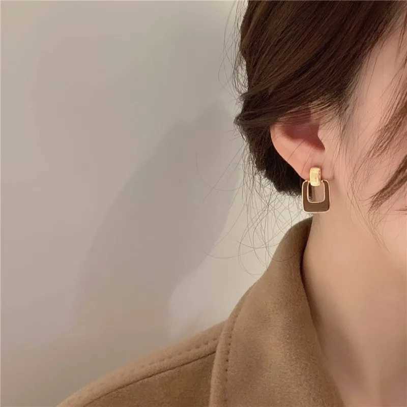 2023 Luxuy Simple Square Enamel Drop Earrings New Jewelry for Women Christmas Party Fashion Accessories C251103