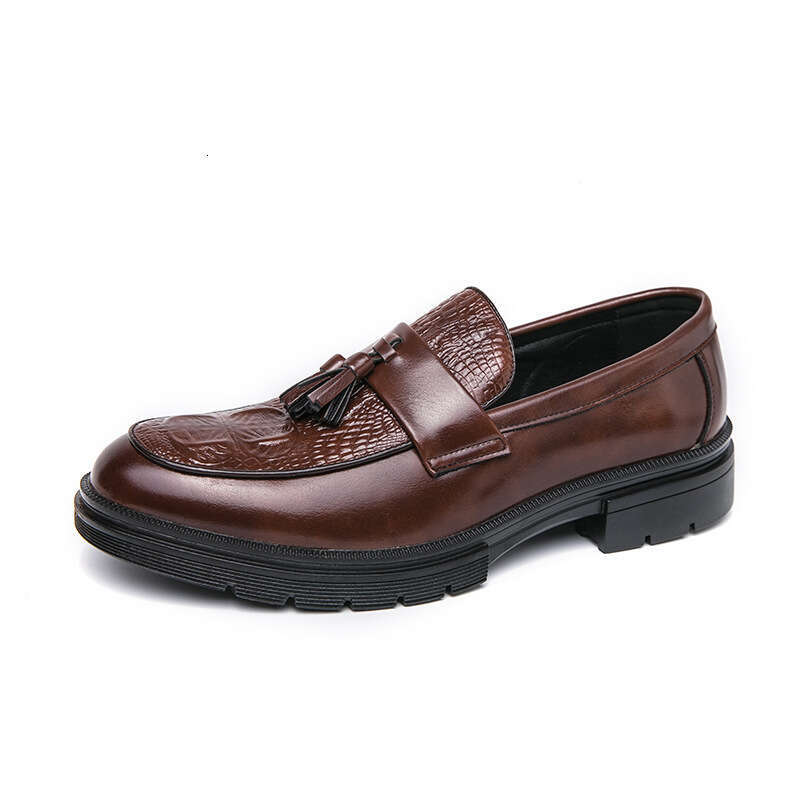 Large size tassel leather shoes for men, 2024 Spring and Autumn New Business Formal Crocodile Pattern One Step Men's Shoes, sizes 38-46