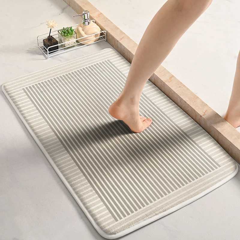 Thickened bathroom flannel absorbent floor mat shower room door non-slip foot mat household toilet mat C251103