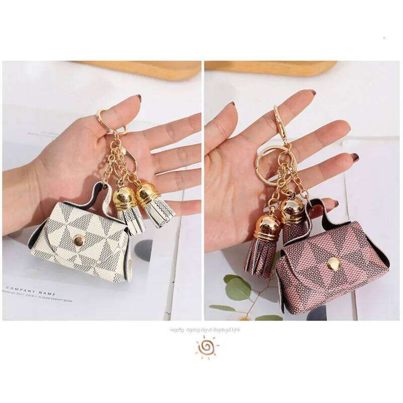 Designer Bag Christmas gift Creative Plaid Texture Leather Headphone For 4 Pro 2 3 2And1 Case Keychain Portable Mini Storage Bag Pendant Best Seller