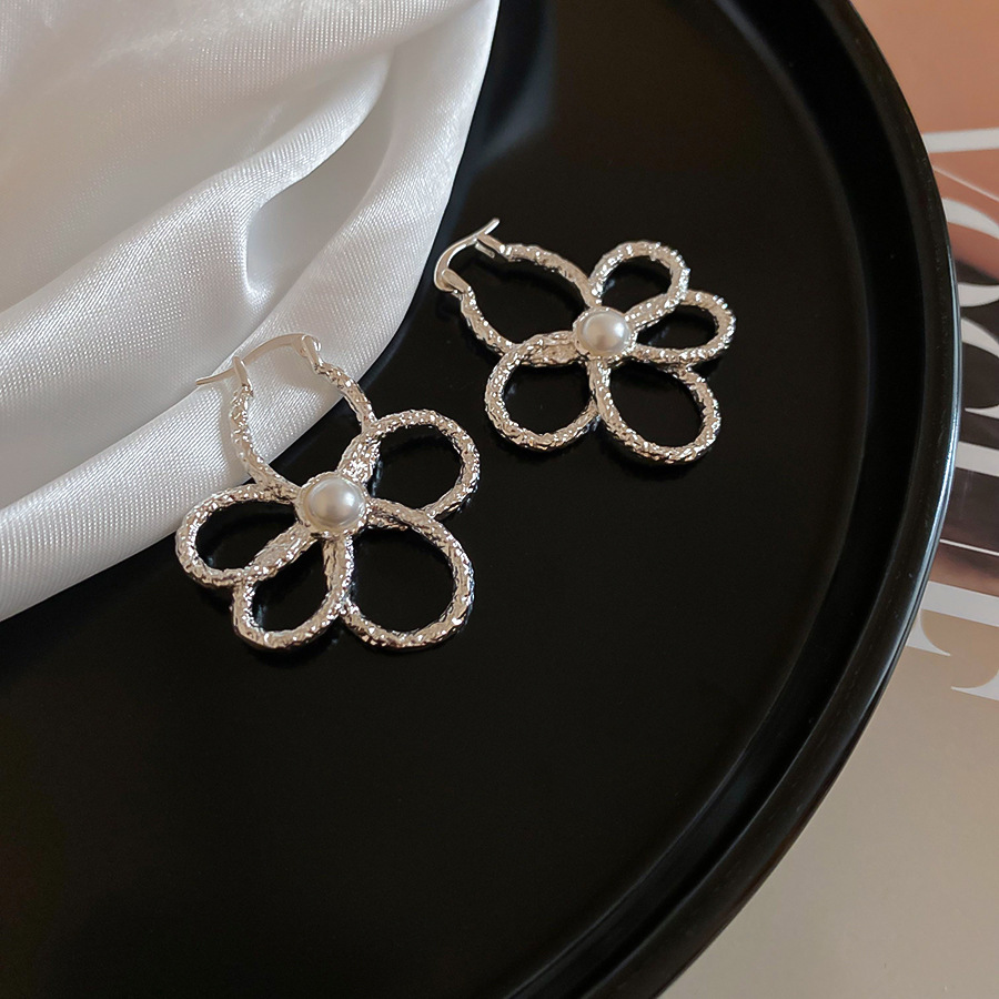 Delicate and Exquisite silver Flower Pearl for Women Simple Elegant High-end Feel S925 Silver Needle Lady Earrings Jewelry - view 8