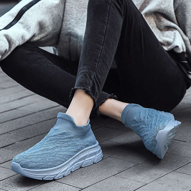 Summer New Large Size 46 Flyknit Breathable Couple Leisure Fashion Sports Set Foot Mesh Shoes