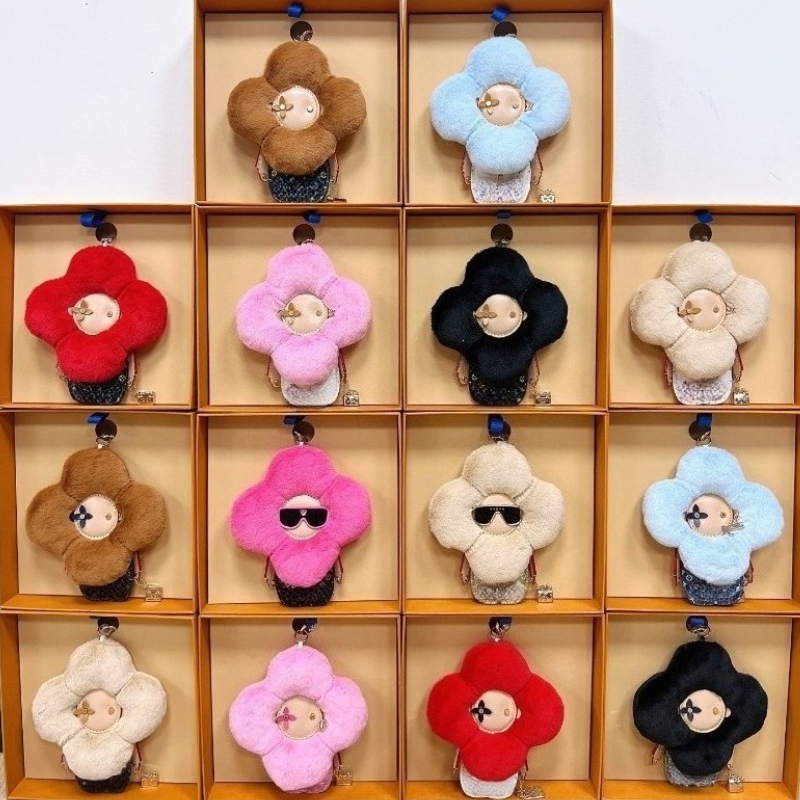 Designer Keychains Luxury Bag Hangings Leather Keychains Designer Unisex Bag Charm Car Key Holders for Men and Women High Quality Couples Gifts