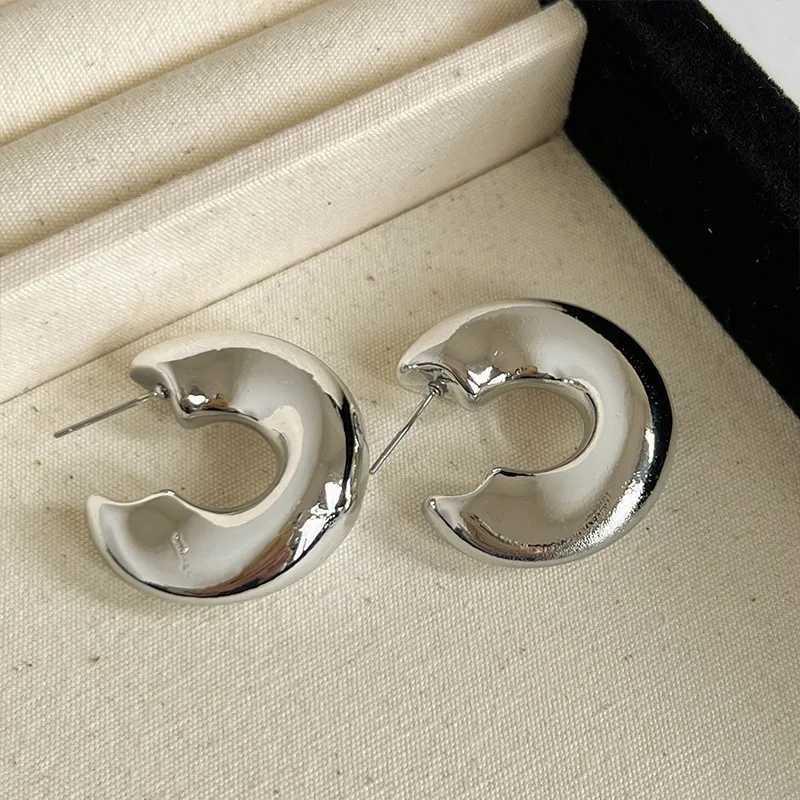 C-shaped irregular earrings European and American style personalized fashion stud earrings womens travel wedding accessories Y250401