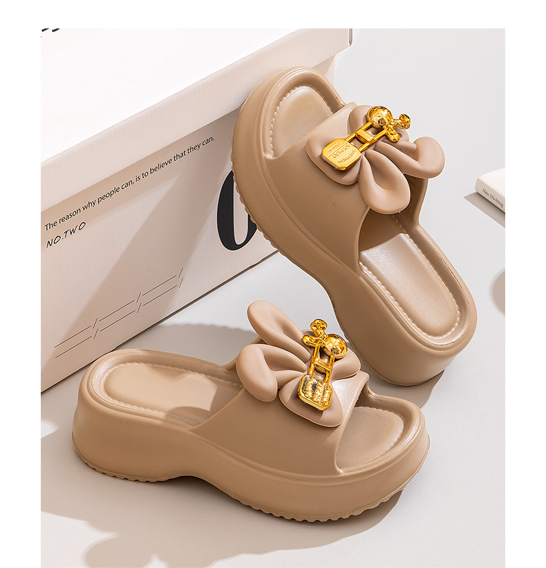 Free shipping 2025 slippers women trendy fashion rabbit lightweight beach outdoor indoor slippers casual shoes