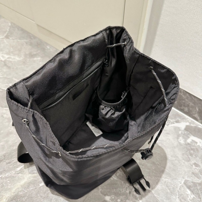 2025 New Model Women's Drawstring Bucket Versatile Buckle Handheld Shoulder Bag Leisure Bucket Backpack Trend 10L