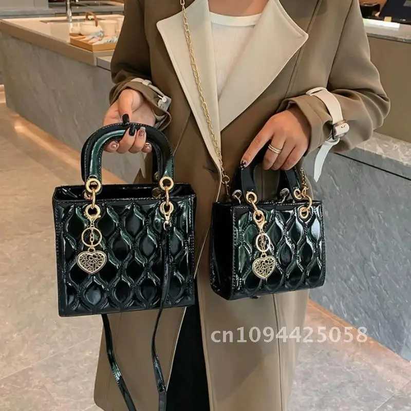 Handbag 2024 Brand High Quality hot Fashion Crossbody Shoulder Handle Bags Square Classic Women Bag QuiltedC250403