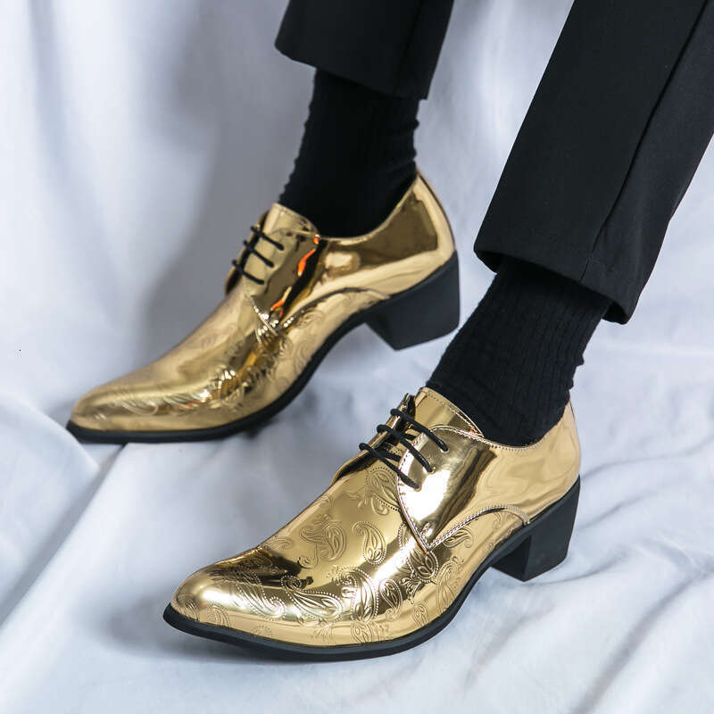 2024 Men's Large Casual Fashion New High Heels Pointed Leather Trendy Hairstylist Shoes