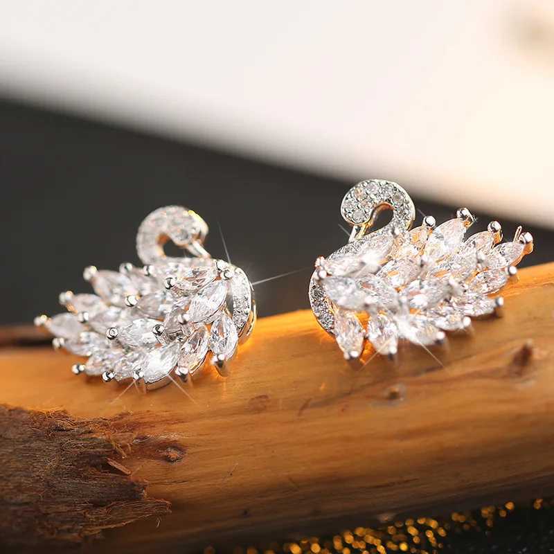 New Exquisite Super Sparkling Light Luxury Full Zirconia Swan Earrings Classic Versatile Fashion Style Earrings C251103