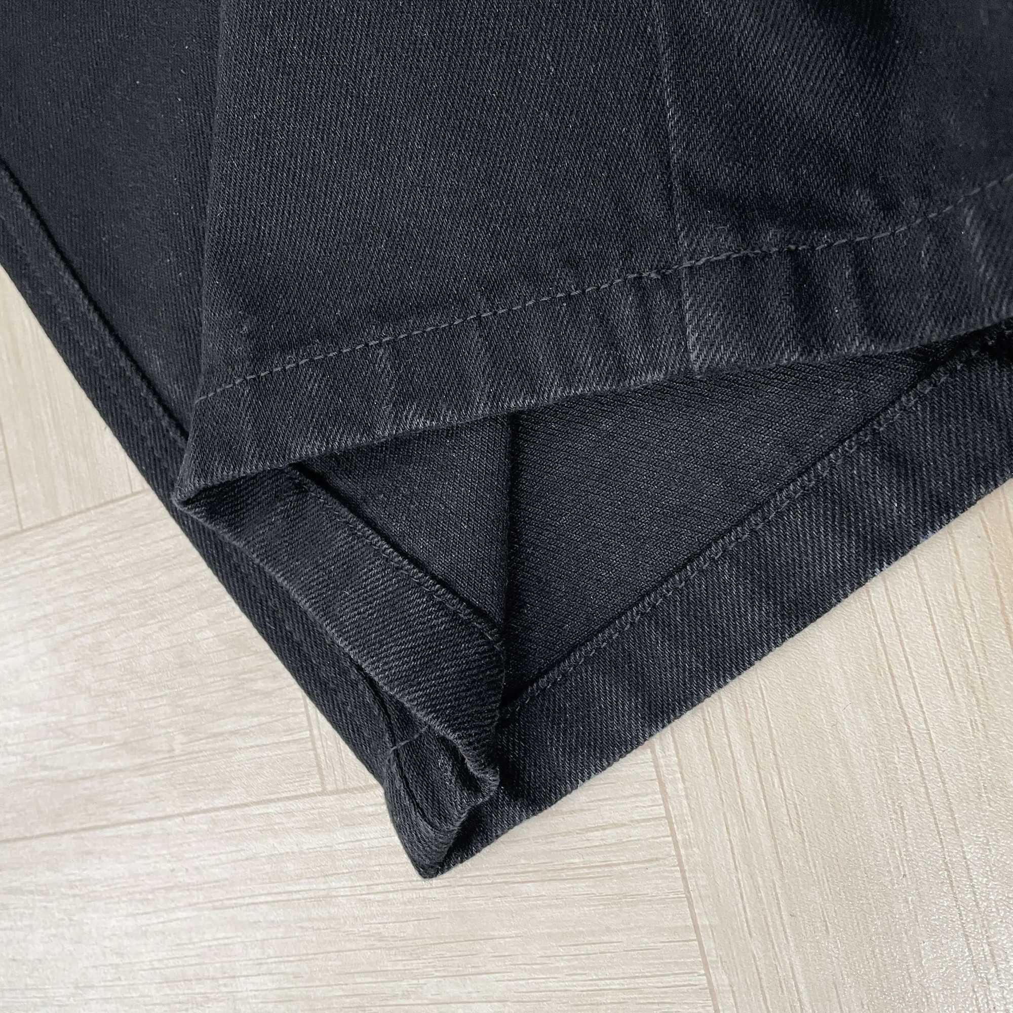 2025 Y2K Traf Mens Coin Shorts Coin Skateboarding Bag Short Embroidered Denim Simple Coin Pants Mens Jeans W250403