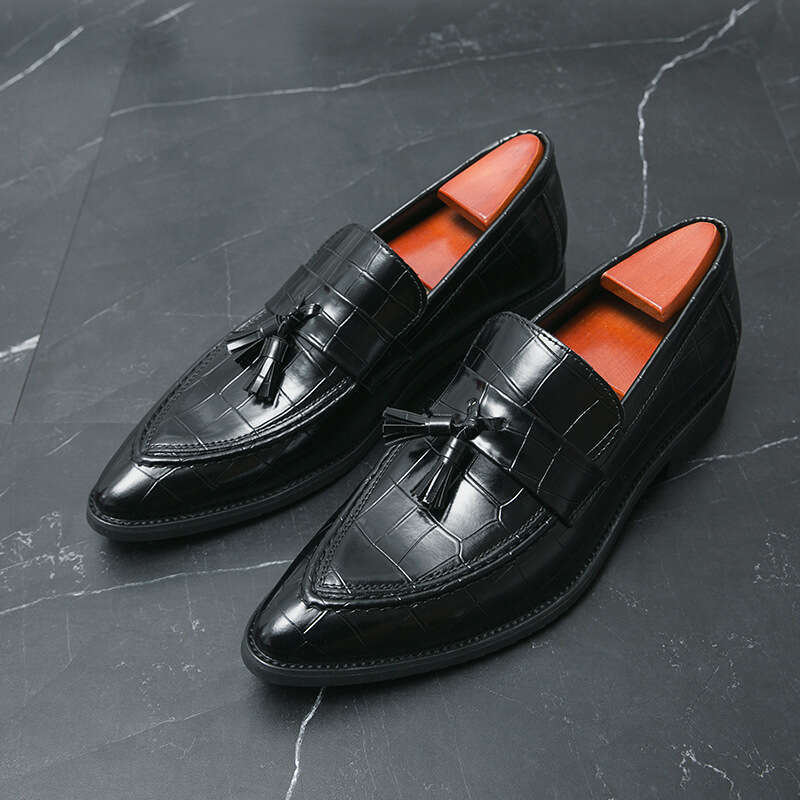 2024 New Large Business Dress Trendy Pointed Tassel Leather Shoes Fashionable Men's Wedding