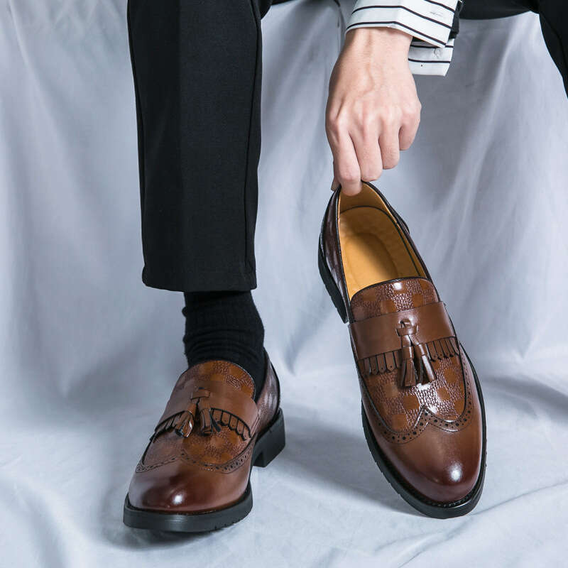 Large size tassel leather for men, 2024 Spring and Autumn new business dress square grid men's shoes, groom's wedding shoes