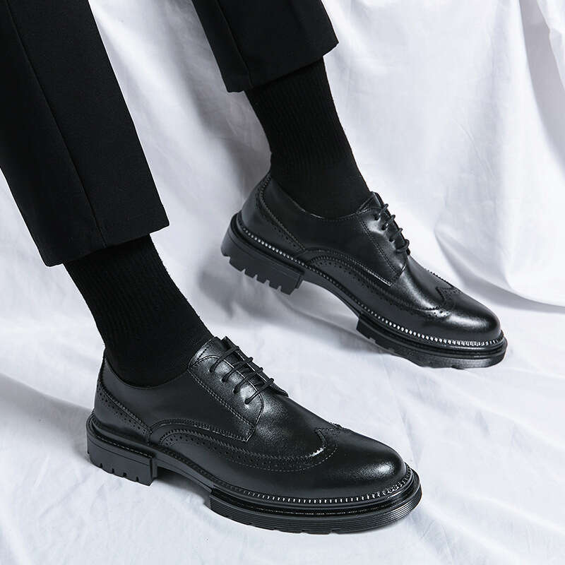 2024 men's plus size, new casual fashionable British style leather shoes, trendy wedding shoes