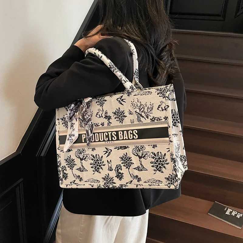 Jacquard Embroidery Luxury Designer Handbag Bags for Women 2025 Brand Shopper Bag Beach Shoulder Bag with short handlesC250403